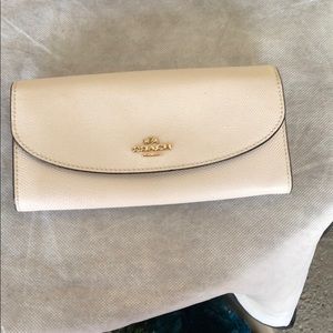 White coach wallet